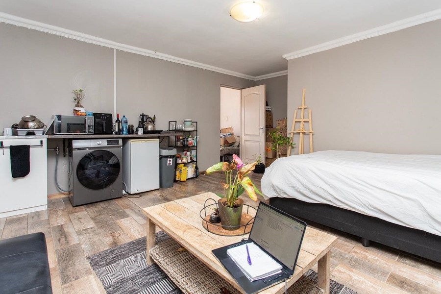 6 Bedroom Property for Sale in Vredekloof Heights Western Cape